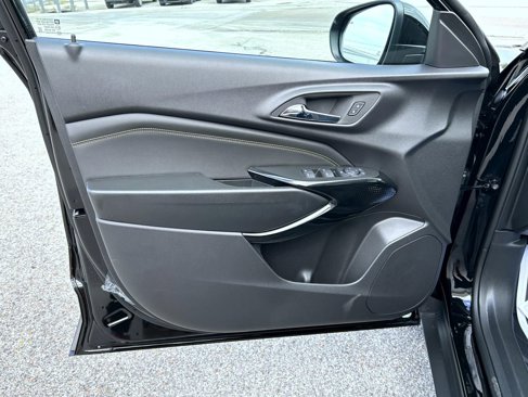 New 2026 Chevrolet Trax LT w/ Driver Confidence Package image 9