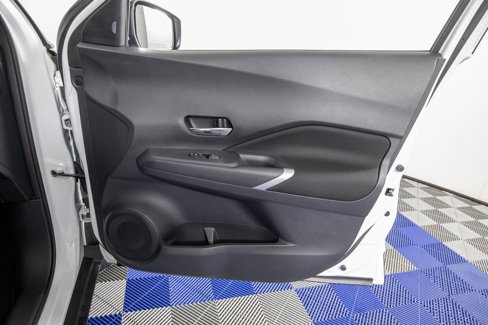 Used 2024 Nissan Kicks SV image 15