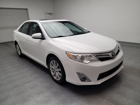 Used 2014 Toyota Camry XLE image 13
