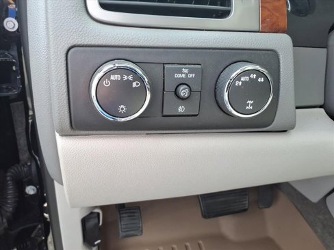 Used 2012 Chevrolet Avalanche LT image 27