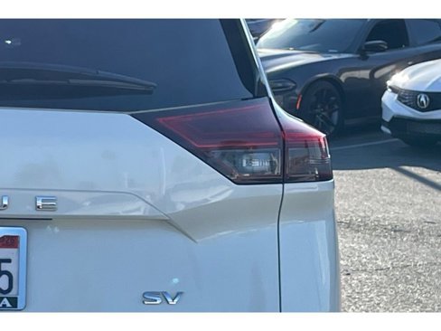 Used 2021 Nissan Rogue SV image 46