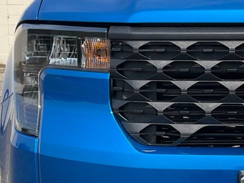 New 2025 Ford Maverick XL image 78