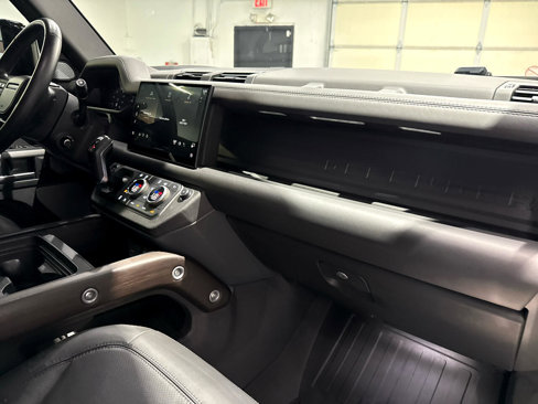 Used 2024 Land Rover Defender 130 X image 34