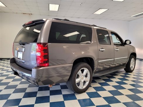 Used 2012 Chevrolet Suburban LTZ image 13