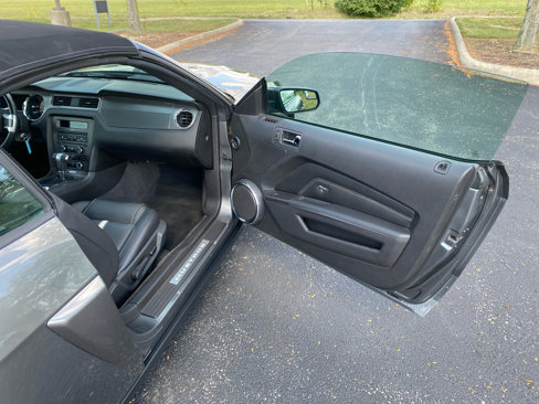 Used 2011 Ford Mustang GT Premium w/ Comfort Pkg image 27