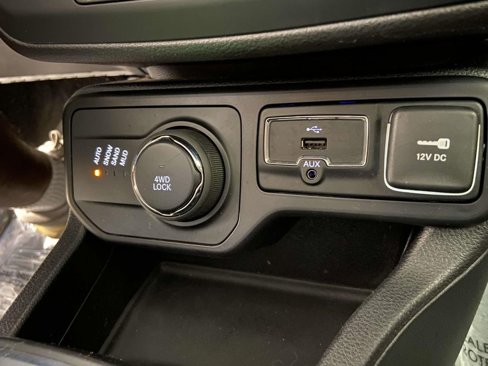 Used 2018 Jeep Renegade Sport w/ Power & Air Group image 17