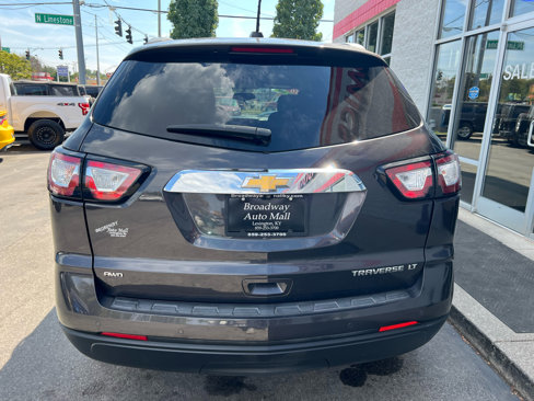 Used 2016 Chevrolet Traverse LT w/ Style and Technology Package image 6