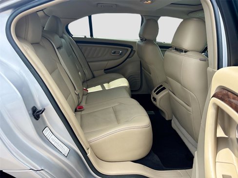Used 2017 Ford Taurus Limited image 30