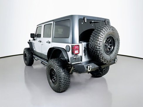 Used 2016 Jeep Wrangler Unlimited Sahara w/ Dual Top Group image 7