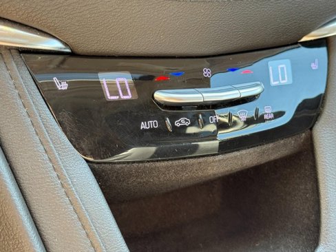 Used 2017 Cadillac XT5 Luxury w/ Driver Awareness Package image 21