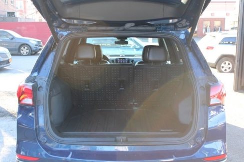 Used 2022 Chevrolet Equinox RS w/ Infotainment Package image 52