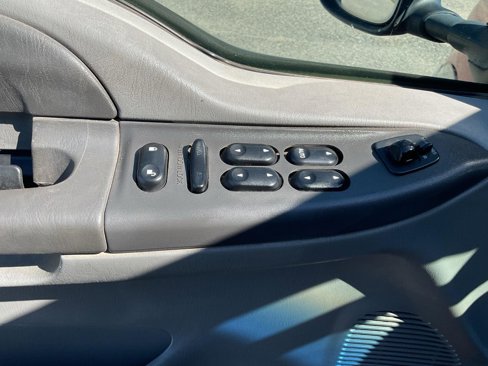 Used 2003 Ford F350 Lariat image 11