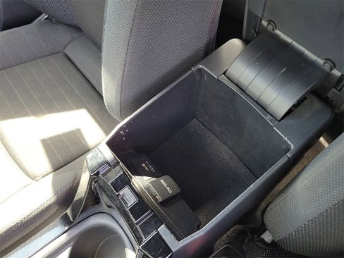 Used 2020 Toyota Corolla SE image 17