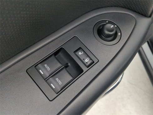 Used 2009 Dodge Challenger R/T image 32