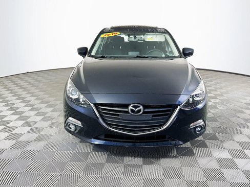 Used 2016 MAZDA MAZDA3 i Touring w/ Popular Equipment Package image 4