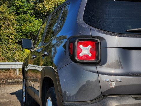 Used 2023 Jeep Renegade Latitude image 22