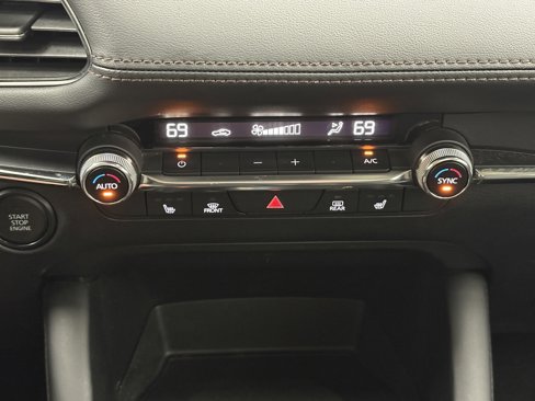 Used 2022 MAZDA MAZDA3 s image 13