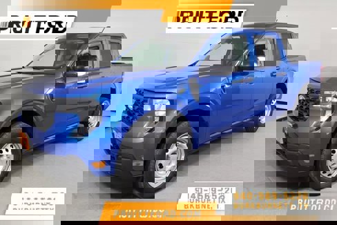New 2025 Ford Maverick XL image 1
