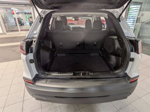Used 2022 Jeep Cherokee Latitude Lux w/ Sun & Sound Group image 5