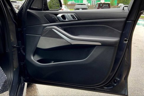 Used 2021 BMW X5 M50i w/ Premium Package image 21