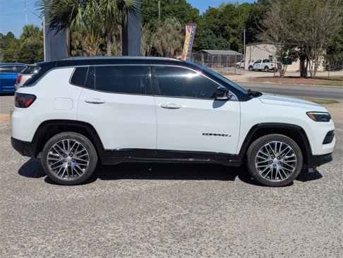 Used 2022 Jeep Compass Limited w/ Elite Group image 8