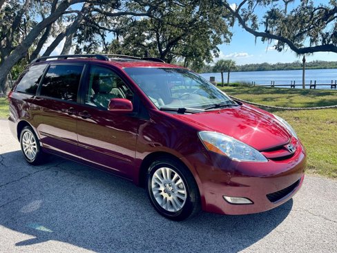 Used 2008 Toyota Sienna XLE Limited image 11