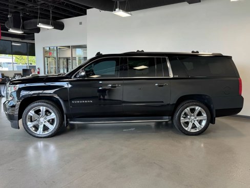 Used 2016 Chevrolet Suburban LTZ image 4