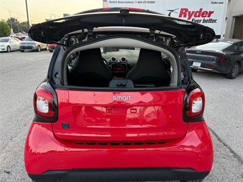Used 2018 smart fortwo electric drive image 31