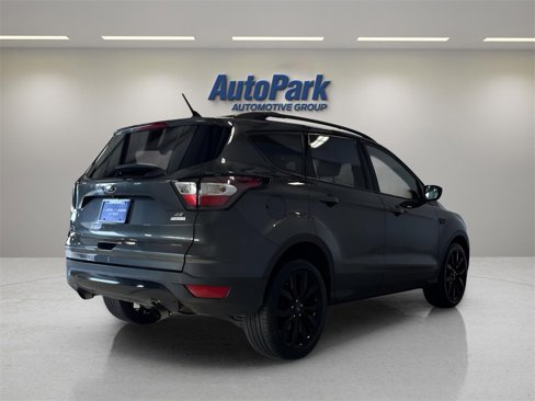 Used 2018 Ford Escape SE w/ SE Sport Appearance Package image 7
