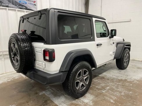 Used 2019 Jeep Wrangler Sport image 7