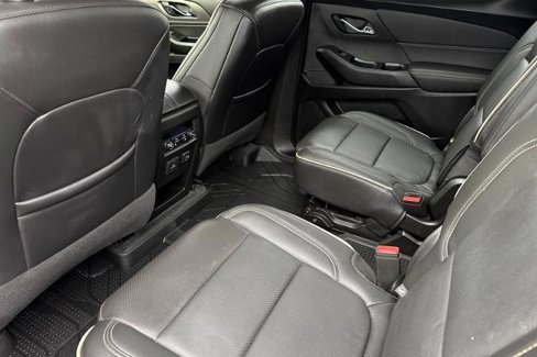 Used 2022 Chevrolet Traverse Premier w/ Redline Edition image 14