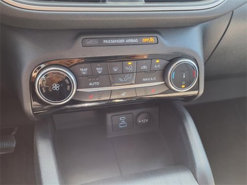Certified 2022 Ford Escape SE w/ Cold Weather Package image 18