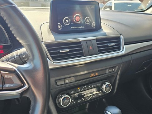 Used 2018 MAZDA MAZDA3 Touring image 27
