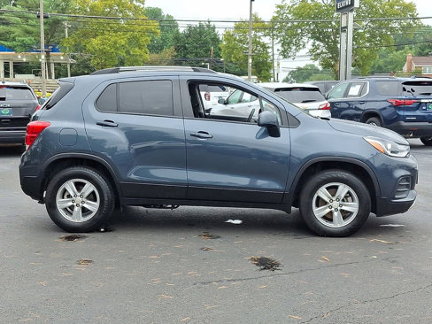 Certified 2022 Chevrolet Trax LT w/ LT Convenience Package image 25