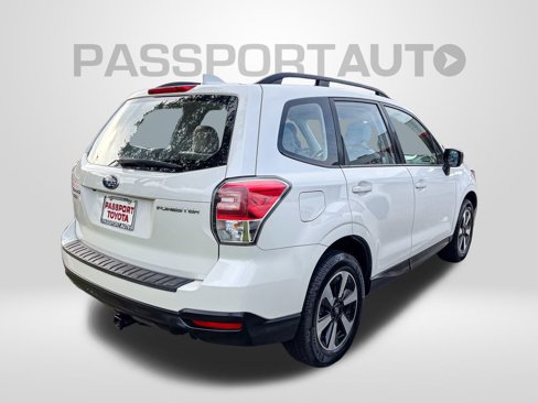 Used 2018 Subaru Forester 2.5i w/ Alloy Wheel Package image 6