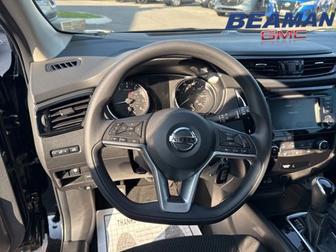 Used 2021 Nissan Rogue Sport S image 14