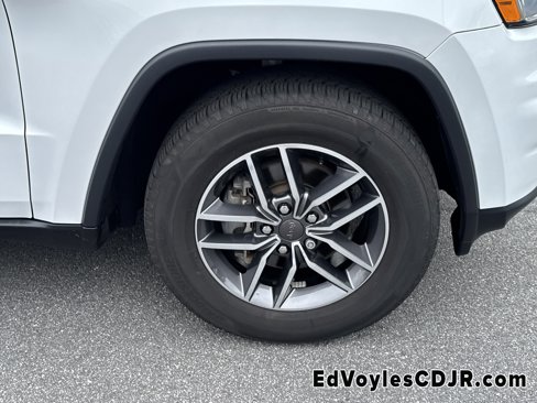 Used 2019 Jeep Grand Cherokee Limited image 11