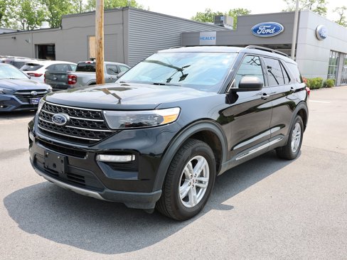 Certified 2022 Ford Explorer XLT w/ Equipment Group 202A image 11
