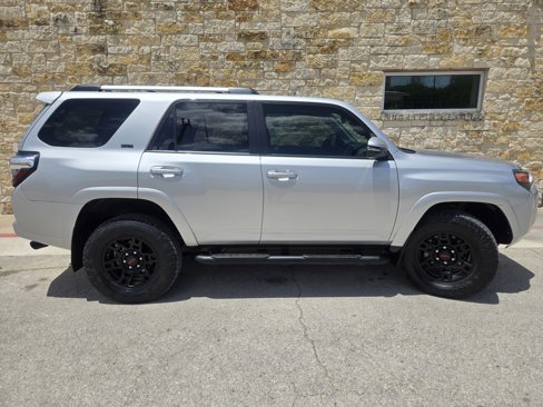 Used 2023 Toyota 4Runner SR5 Premium image 18
