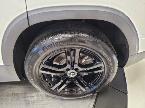 Used 2020 Mercedes-Benz GLB 250 w/ Premium Package image 50