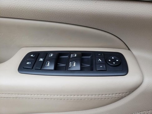 Used 2019 Jeep Grand Cherokee Overland image 33