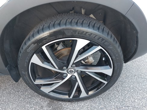 Used 2021 Volvo XC40 T4 R-Design w/ Climate Package image 36