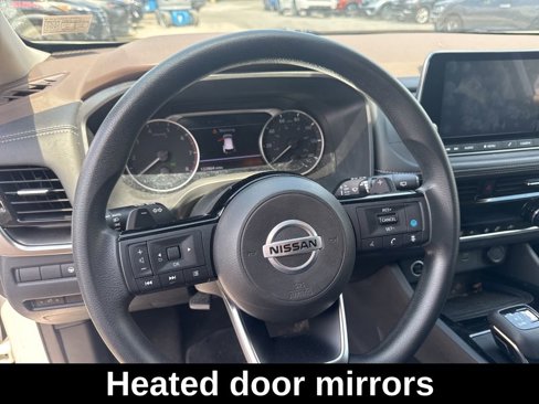Used 2021 Nissan Rogue SV image 9