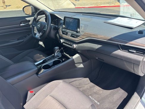 Used 2024 Nissan Altima 2.5 SV image 25