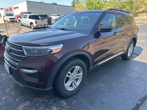 Used 2022 Ford Explorer XLT image 1