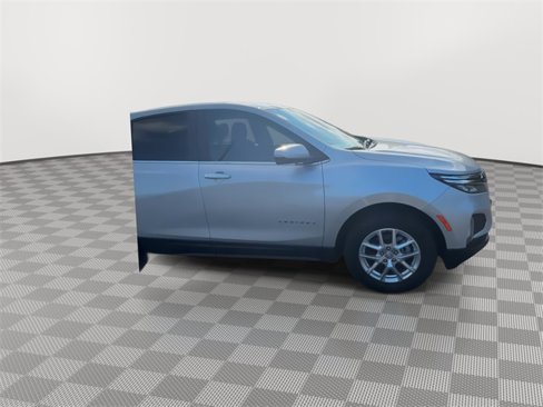 Certified 2022 Chevrolet Equinox LT image 2