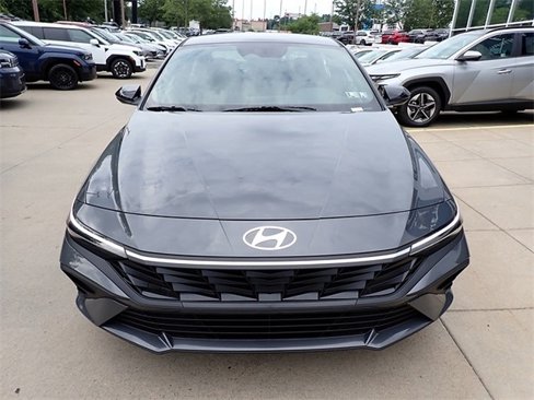 New 2025 Hyundai Elantra Sport image 8