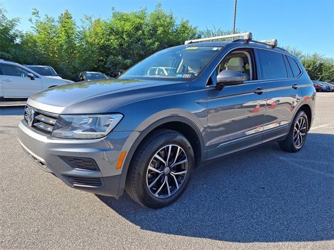 Used 2021 Volkswagen Tiguan SE image 3