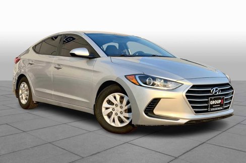 Used 2018 Hyundai Elantra SE image 2