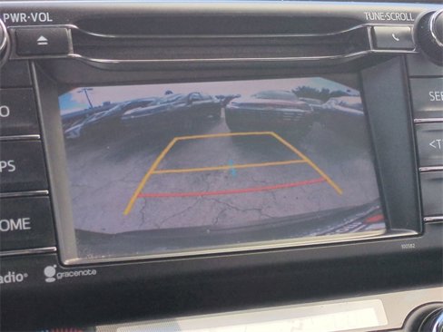 Used 2018 Toyota RAV4 XLE image 25